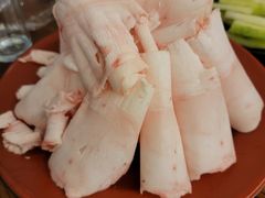 -洞庭洲·防空洞火锅·铜锅涮肉·烧烤(新百广场店)