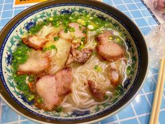 脆皮香猪粉-肇兴特色牛肉粉