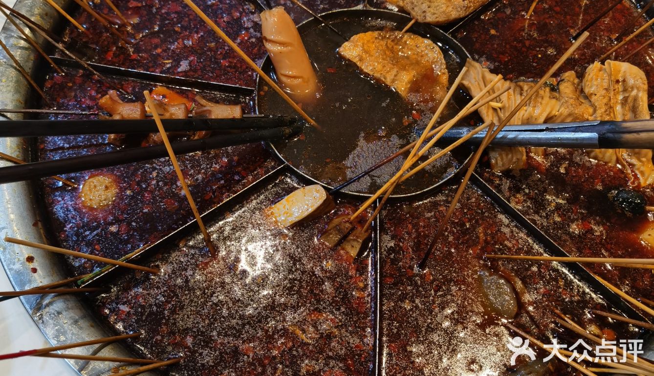 总体味道还行！老板还送了几串，特别客气。「墨鱼肠」还行