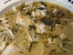-渔语鱼酸菜鱼新川菜(来福士店)