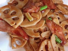 瑞士汁莲藕炒叉烧-明腾壹间茶餐厅(新都会花园广场店)