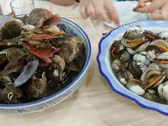 水煮扇贝和虷子-四海鲜渔家菜(黄金海岸店)