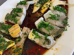 葱油蒸黄鱼-名佳荟