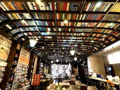 -钟书阁(松江泰晤士小镇店)