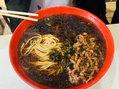 -小龙大肉面馆