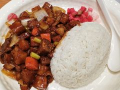 红烧牛肉饭-阳阳中国饭(北京荟聚店)