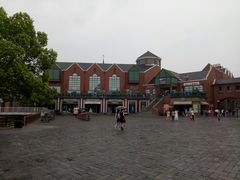 -钟书阁(松江泰晤士小镇店)