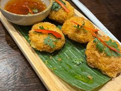 炸虾饼-Chom Cafe and Restaurant