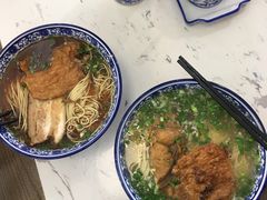 爆鱼大排面-伟记奥面馆(养育巷店)