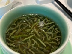 西湖莼菜鱼榄汤-西湖春天•老字号杭州菜(百汇店)