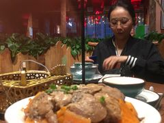 -老滇山寨•云南特色菜•地方菜•民族风情歌舞表演(金碧店)