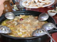 -菌之家·专业纯野生菌火锅·特色炒菌