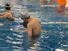 -蓝旗亲子游泳(范湖万达广场店)