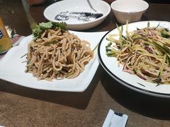 -东口码头·烧鸽子·鱼头泡饼·地方菜(金鹰悦城店)
