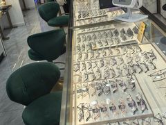 -世纪大明眼镜·林德伯格·蔡司官方授权店(武昌旗舰店)