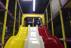 -蹦贝运动中心·蹦床·攀岩·闯关(龙岗店)