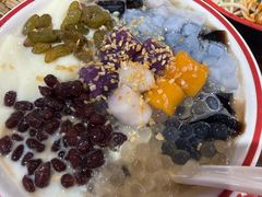 -爆炸头阿姨小四川正宗川味小吃(无任何分店)