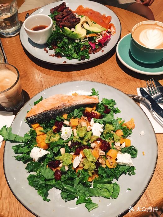 wagas沃歌斯(金地中心店)煎三文鱼牛油果沙拉图片 - 第170张