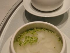 酸辣乌鱼蛋汤-悦融琥珀·京鲁菜·海味珍品(西单店)