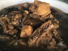 小鸡炖蘑菇-老李客栈民宿餐厅