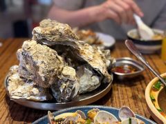 -蚝堡海鲜·威海菜·海肠捞饭·烧烤·亚洲吃蚝公司(幸福门店)