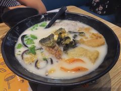-渔米丰·广府鱼汤米线(光明广场店)