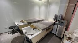 -LESSMORE科技头皮理容中心