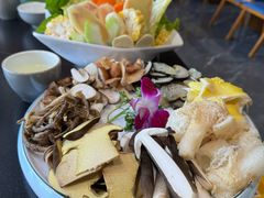 -野菌皇海景野生菌火锅(滨海大道店)