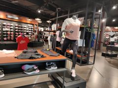 -耐克(恒隆广场店)