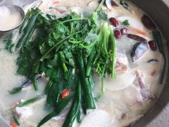 -姚记抚仙湖石锅鱼庄