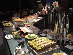 -唐拉雅秀酒店-西锦汇空中BBQ·思创餐厅
