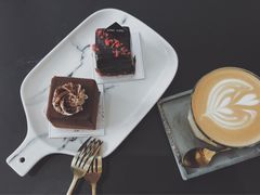 -UNI UNI(环亚凯瑟琳店)