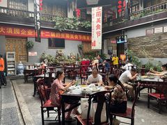 大堂-蔼若春.传承三十年云南菜(金碧公园店)