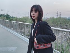 -变画·发型STUDIO