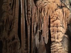 -波斯托伊纳溶洞