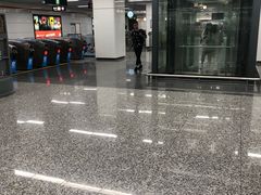 -盈丰路(地铁站)