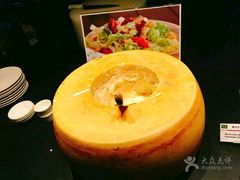 -唐拉雅秀酒店-西锦汇空中BBQ·思创餐厅
