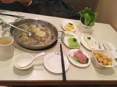 -一席地·本地鸡窝·杭帮鸡火锅(萧山银隆百货店)