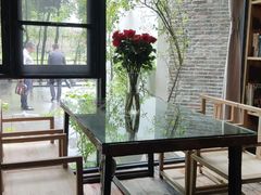 靠窗位-箱美术馆私房菜(水晶郦城店)