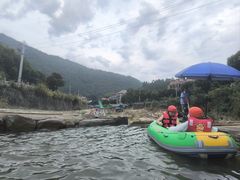 -虎啸峡漂流