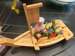 -鼎泰亨·海鲜牛肉餐厅(滨江店)