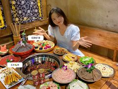 -城墙拐拐火锅(三峡广场黑金冠店)