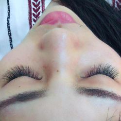 米卡美甲沙龙-EMILY艾枚莉美甲美睫·美颜·现磨咖啡