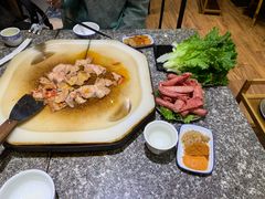 -宏宏无烟石板烧烤