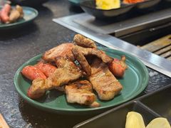 -臻牛烤肉