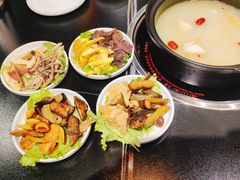 -野菌皇海景野生菌火锅(滨海大道店)
