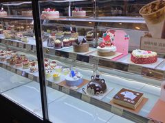 面包甜点陈列柜-多乐之日(和平伊势丹店)