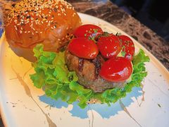 芝心牛肉汉堡-Let'sBURGERplus·非常创意汉堡(三里屯店)