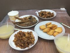 -蓝精灵饺子店