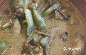 Stewed River Clam with Pork Tripe